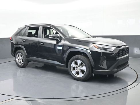 Used 2024 Toyota RAV4 XLE image 8