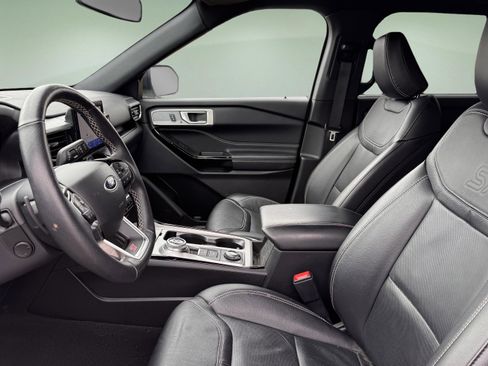 Used 2023 Ford Explorer ST w/ Equipment Group 401A image 9