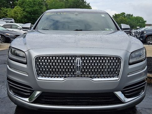 Used 2020 Lincoln Nautilus Premier AWD/4WD image 2