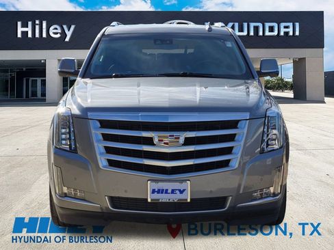 Used 2019 Cadillac Escalade Premium Luxury image 8