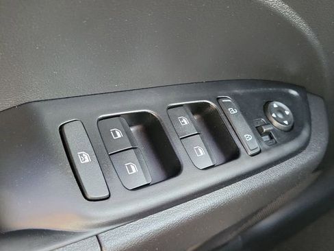 New 2026 Hyundai Venue SE image 15