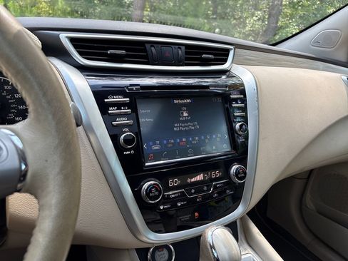 Used 2018 Nissan Murano Platinum w/ Cargo Package FWD image 17