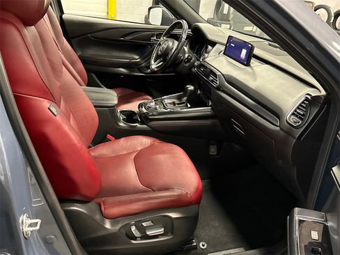 Certified 2023 MAZDA CX-9 Carbon Edition image 17