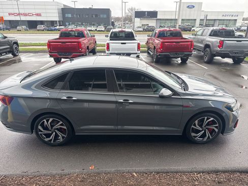 Used 2022 Volkswagen Jetta GLI Autobahn image 5