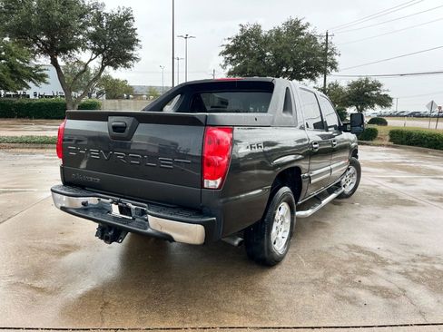 Used 2005 Chevrolet Avalanche Z66 w/ Preferred Equipment Group image 5
