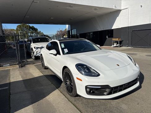 Used 2023 Porsche Panamera Platinum Edition w/ Sport Chrono Package image 9