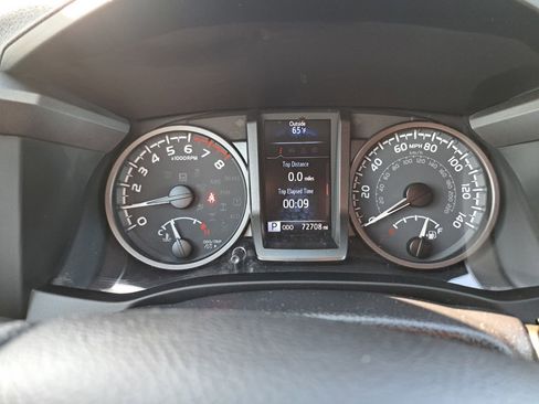 Used 2022 Toyota Tacoma TRD Sport image 12