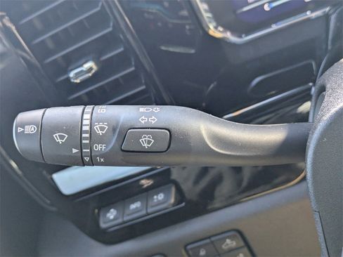 Used 2023 Chevrolet Silverado 1500 ZR2 w/ Technology Package image 27