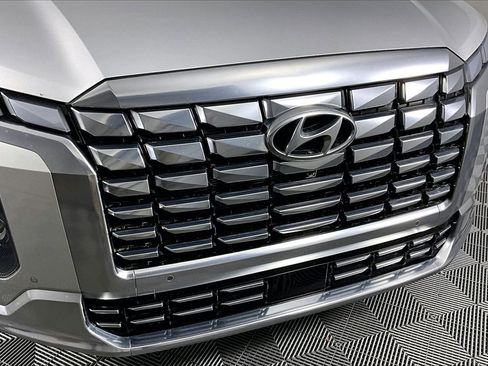 Used 2024 Hyundai Palisade Calligraphy image 32