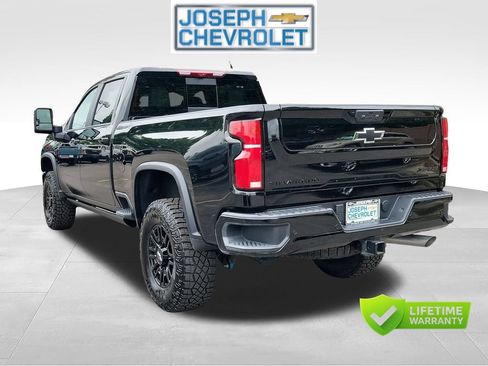 Used 2026 Chevrolet Silverado 2500 ZR2 w/ LPO, Dark Essentials Package AWD/4WD image 3