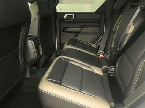 New 2026 Ford Bronco Outer Banks w/ Sasquatch Package AWD/4WD image 10