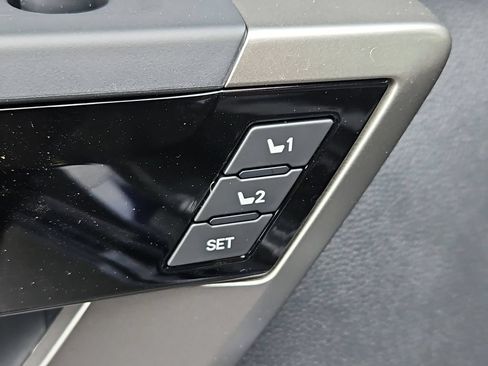 New 2026 Toyota Tundra Limited AWD/4WD image 15