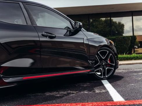 Used 2020 Hyundai Veloster N w/ Performance Package FWD image 28