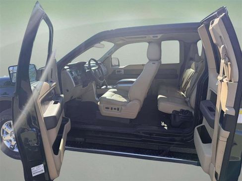 Used 2014 Ford F150 Lariat w/ Equipment Group 502A Luxury image 32