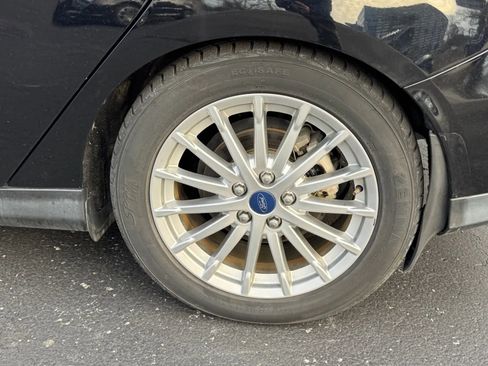 Used 2016 Ford Focus Electric Hatchback w/ Exterior Protection Package image 37