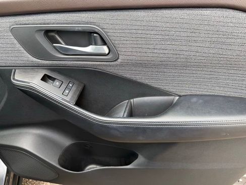 Certified 2023 Nissan Rogue SV FWD image 23