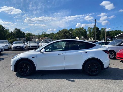 Used 2021 Tesla Model Y Long Range AWD/4WD image 2
