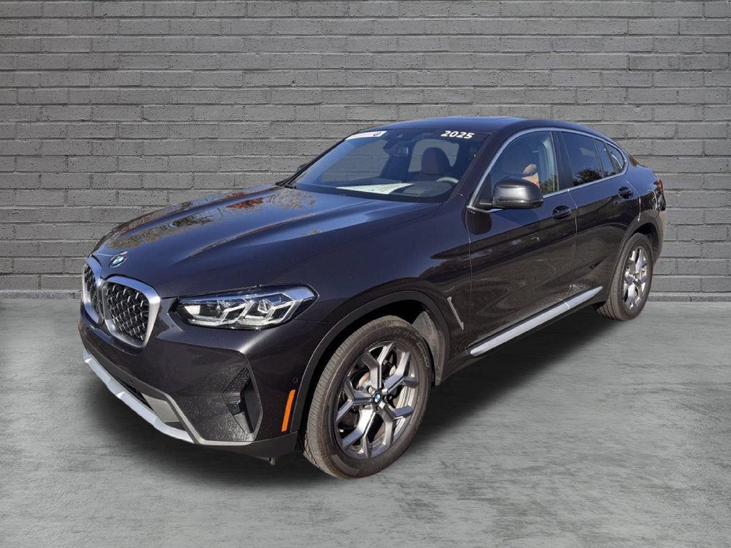 Used 2025 BMW X4 xDrive30i AWD/4WD image 12