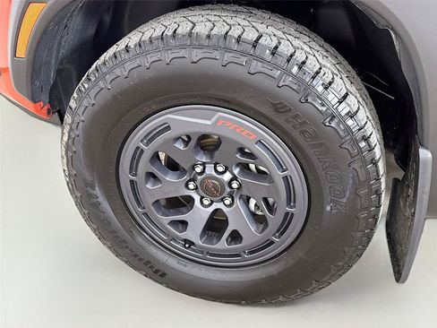 Used 2025 Nissan Frontier PRO-4X w/ Pro Premium Package AWD/4WD image 33