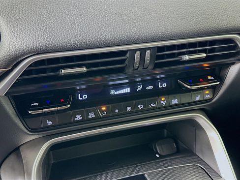 Used 2025 MAZDA CX-90 3.3 Turbo w/ Premium Sport Pkg image 24