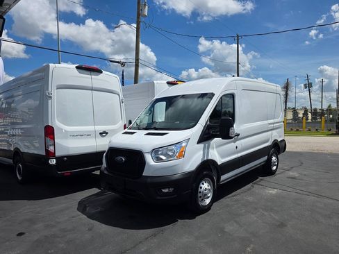 Used 2023 Ford Transit 250 Medium Roof AWD image 26