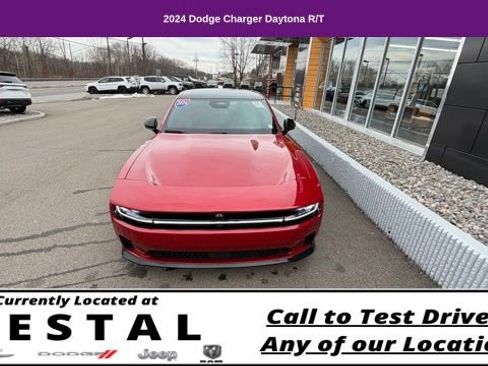 Used 2024 Dodge Charger Daytona R/T w/ Plus Group AWD/4WD image 8