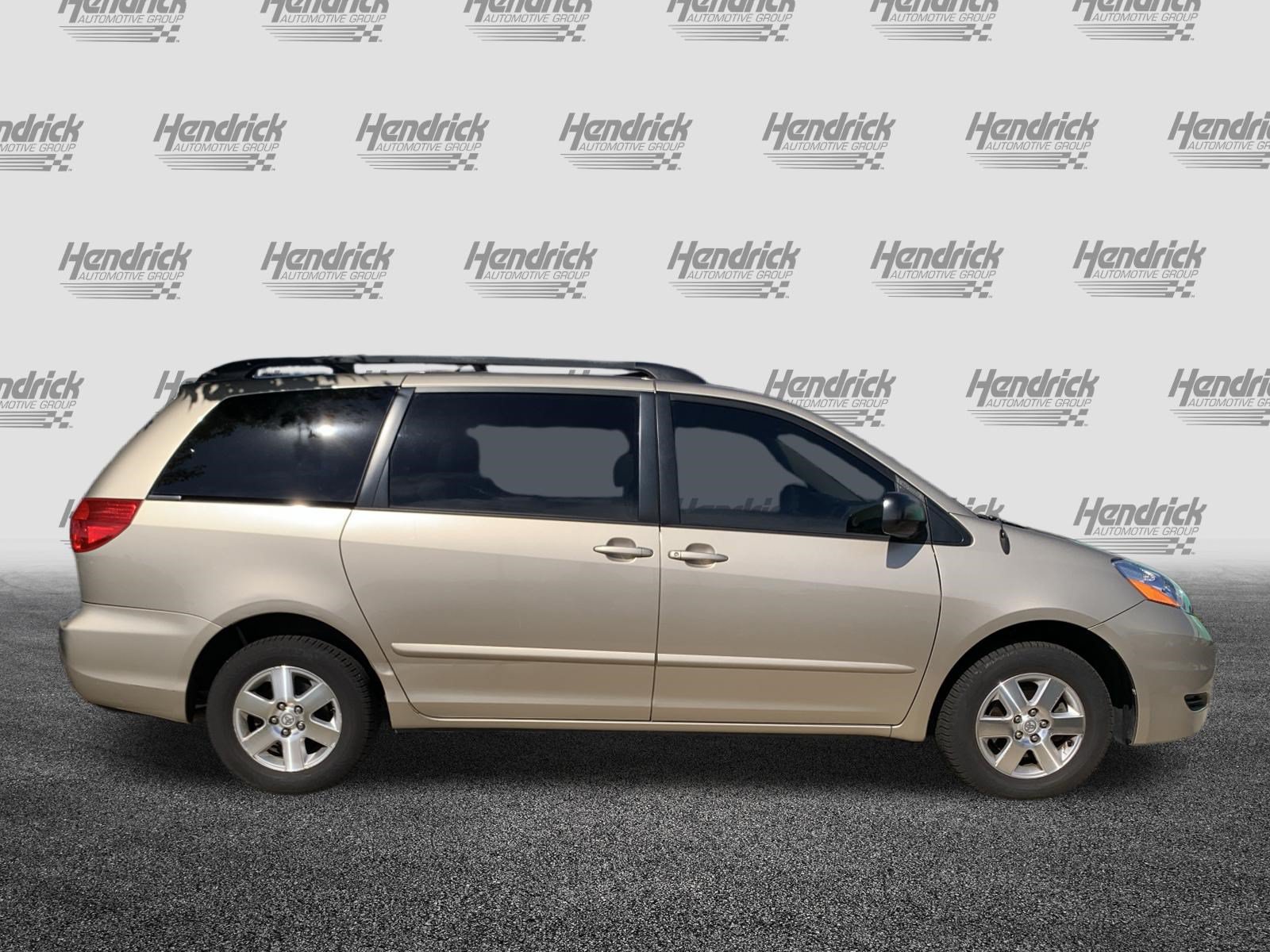 Used 2008 Toyota Sienna LE FWD image 11