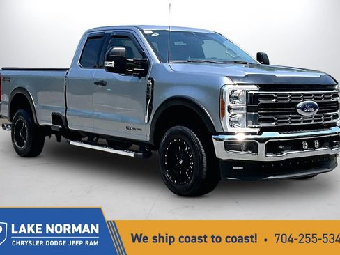 Used 2023 Ford F350 XLT AWD/4WD image 1