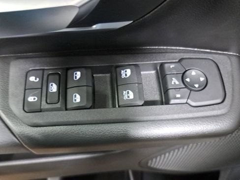 New 2026 RAM 1500 4x4 Crew Cab image 27