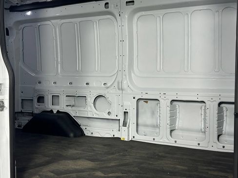 Used 2025 Ford Transit 250 148 Medium Roof RWD image 12