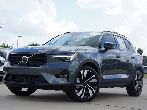 New 2026 Volvo XC40 B5 Plus w/ Protection Package Premier image 1