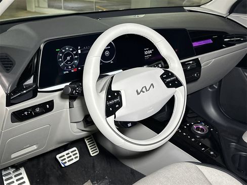 New 2025 Kia Niro Wave w/ Wave Preserve Package image 19