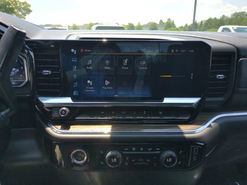 Used 2023 Chevrolet Silverado 1500 LT AWD/4WD image 23