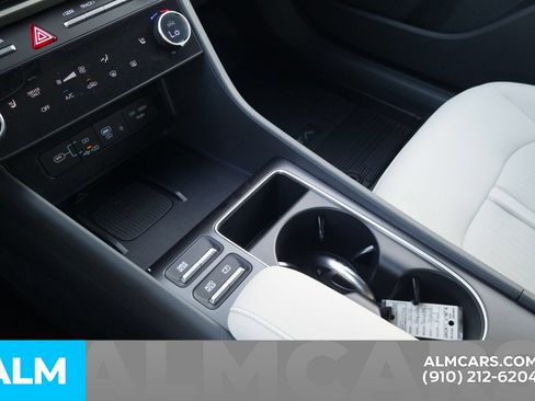 Used 2025 Hyundai Sonata SEL FWD image 22
