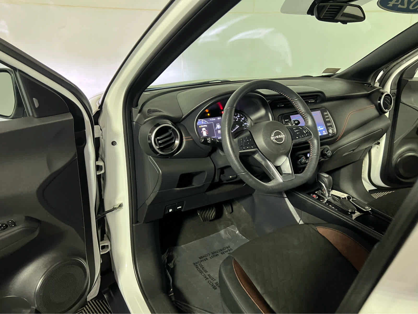 Certified 2024 Nissan Kicks SR FWD image 20