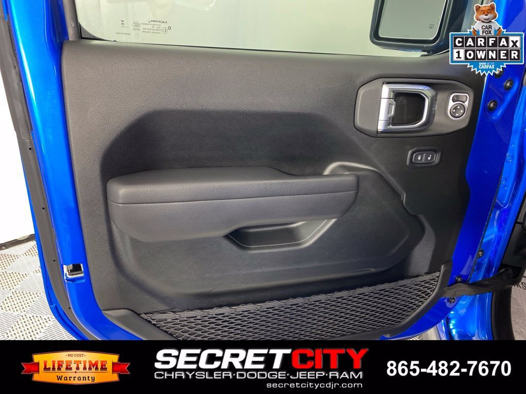 Used 2025 Jeep Gladiator Sport AWD/4WD image 12