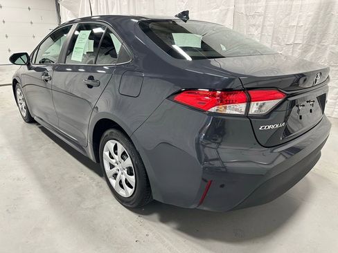 Used 2025 Toyota Corolla LE FWD image 5
