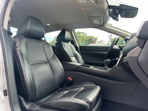 Used 2021 Nissan Maxima 3.5 SV w/ Floor Mat Group FWD image 13