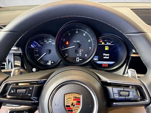 Used 2026 Porsche Macan AWD/4WD image 14