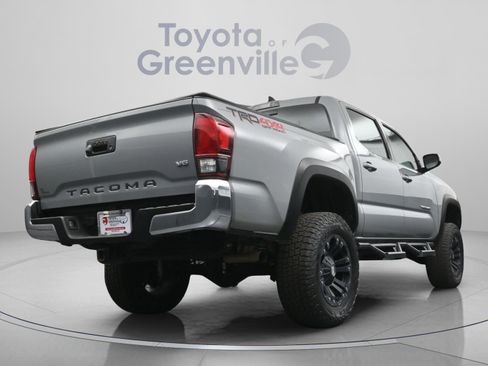 Used 2019 Toyota Tacoma TRD Off-Road image 15