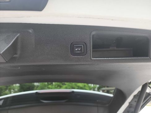 Used 2019 GMC Terrain SLE w/ Driver Convenience Package FWD image 29