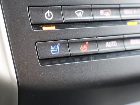 Used 2019 Lincoln MKC Black Label image 39