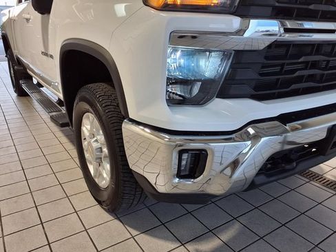 Used 2025 Chevrolet Silverado 2500 LT AWD/4WD image 27