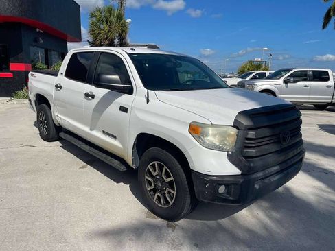 Used 2015 Toyota Tundra SR5 image 3