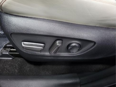 Used 2023 Toyota RAV4 XLE Premium FWD image 11