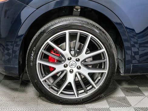 Certified 2022 Maserati Levante GT image 6