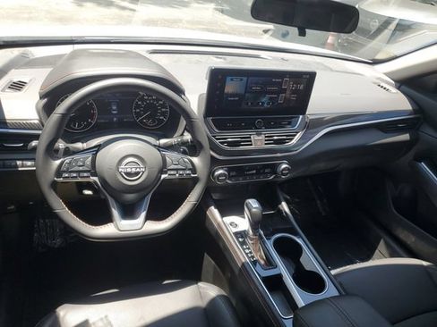 Certified 2025 Nissan Altima 2.5 SR w/ SR Premium Package FWD image 12