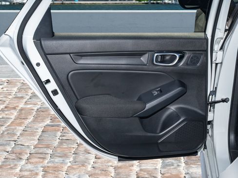 Certified 2025 Honda Civic Sport image 11