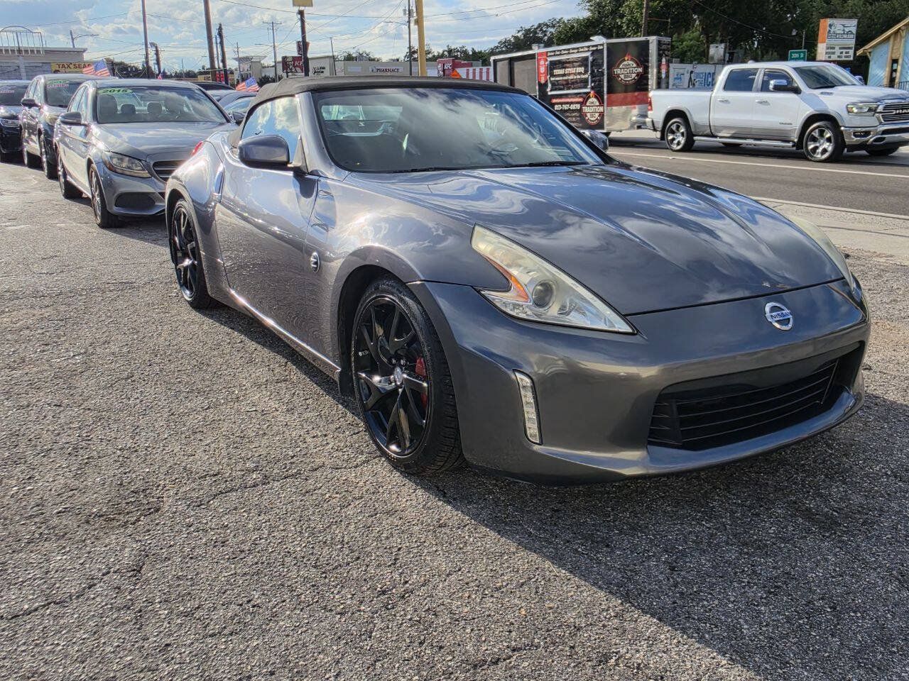 Used 2014 Nissan 370Z Touring w/ Sport Package RWD image 5