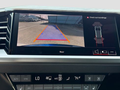 Used 2024 Audi Q4 e-tron Premium image 31